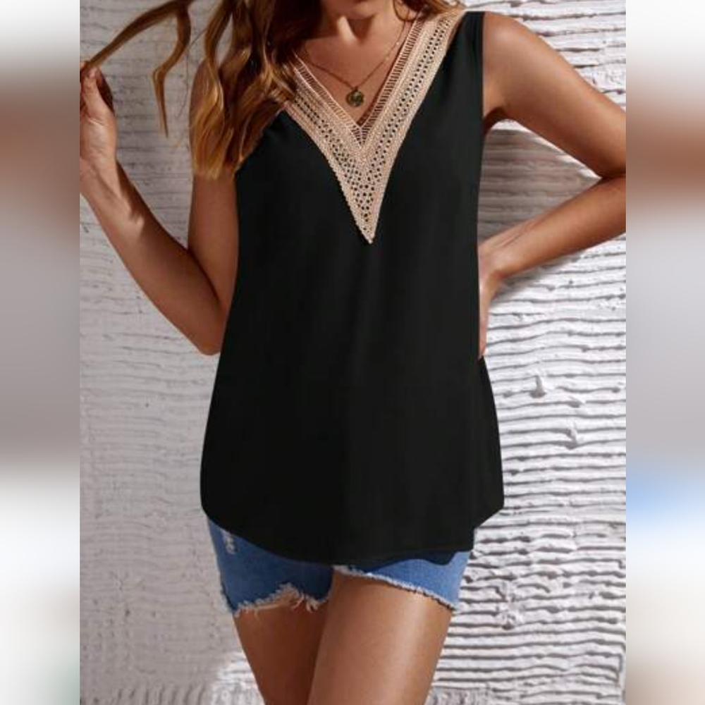 SHEIN VNECK LACE DETAIL SLEEVELESS TOP, BLACK & CREAM L